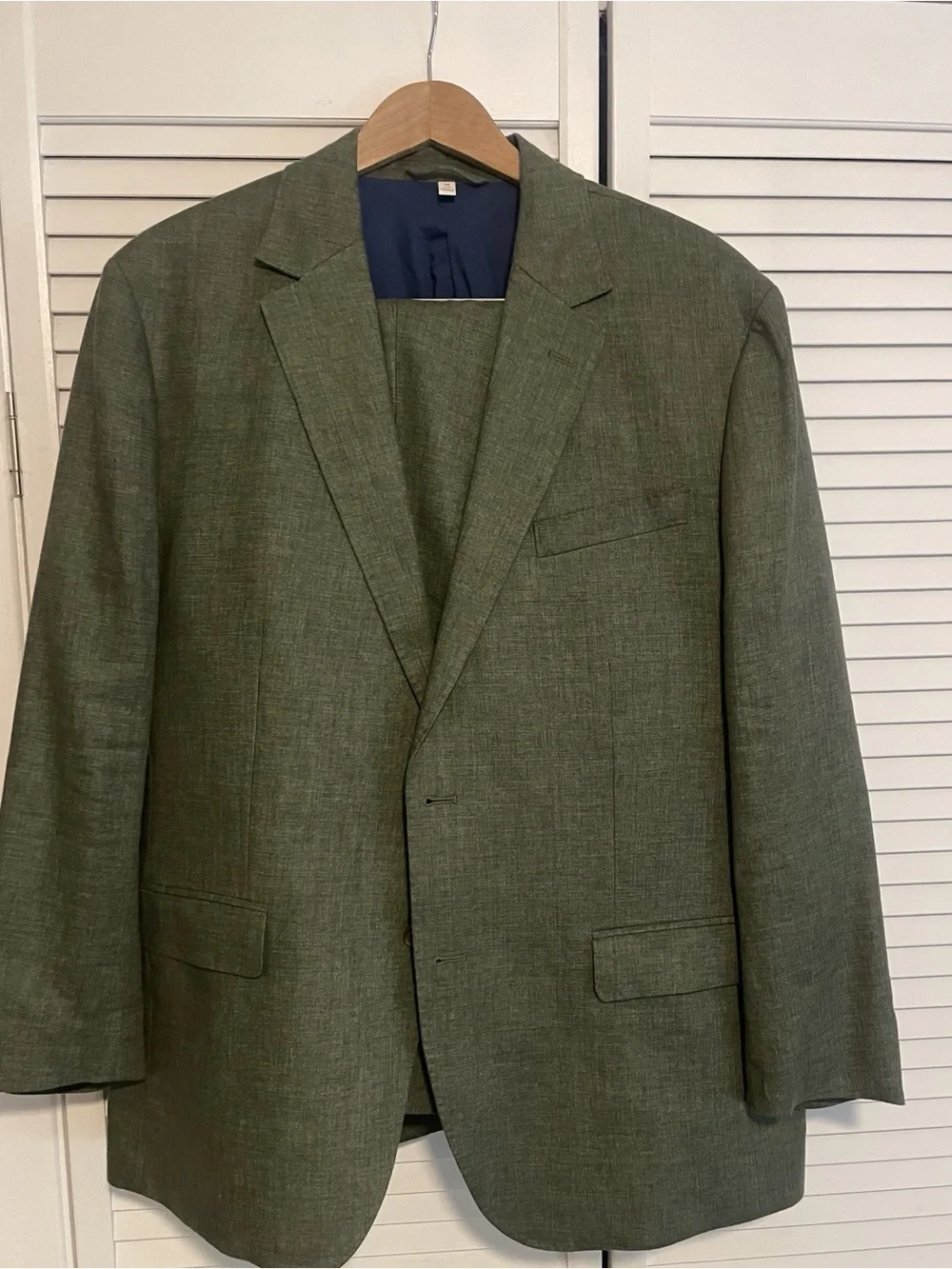 Men's FOREST GREEN Tailored Two-Piece Suit - Classic Notch Lapel